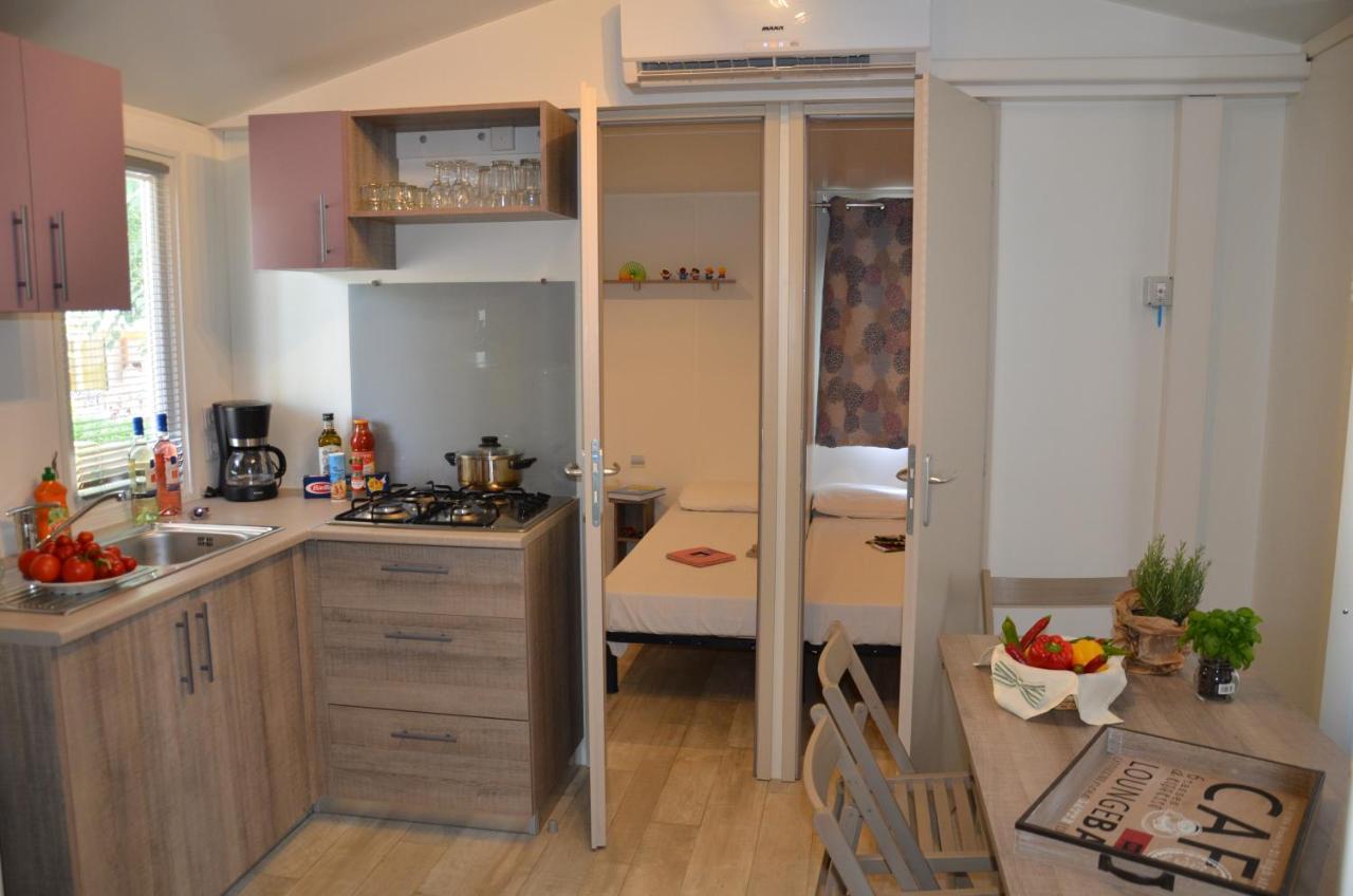 Happy Camp Mobile Homes In Camping Senia Cala Canyelles Lloret de Mar Zewnętrze zdjęcie